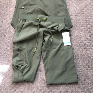 Med Couture scrub set